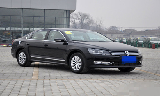 帕薩特（4座）租賃_新月租車電話 – 010-60713366