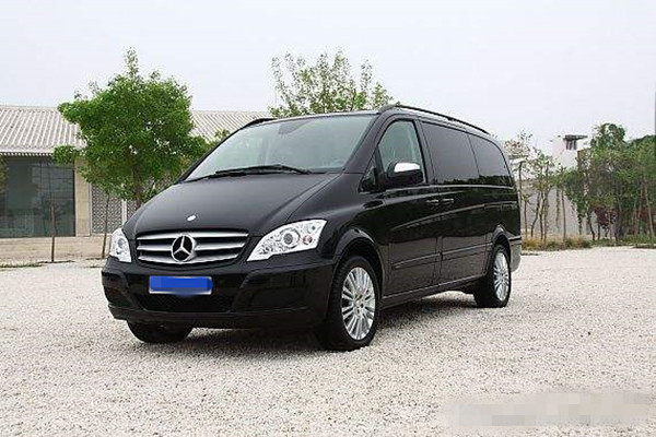 奔馳商務（6座）租賃_新月租車電話 – 010-60713366