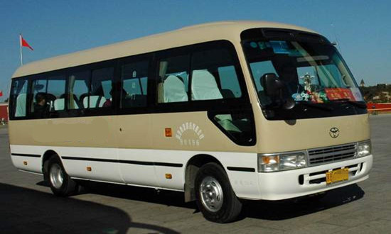 豐田考斯特（16-19座）租賃_新月租車電話 – 010-60713366